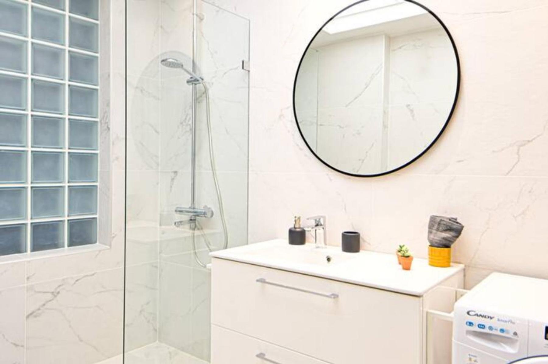 Walk To Syntagma,from A Prime-location, Luxury Apartment